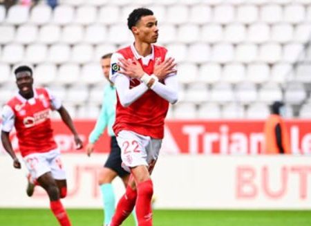 Sau Vitinha cầu thủ thứ 2 cập bến PSG